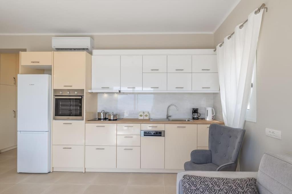 Maritina'S Apartments Amazing Sea View Agia Efimia Exterior photo